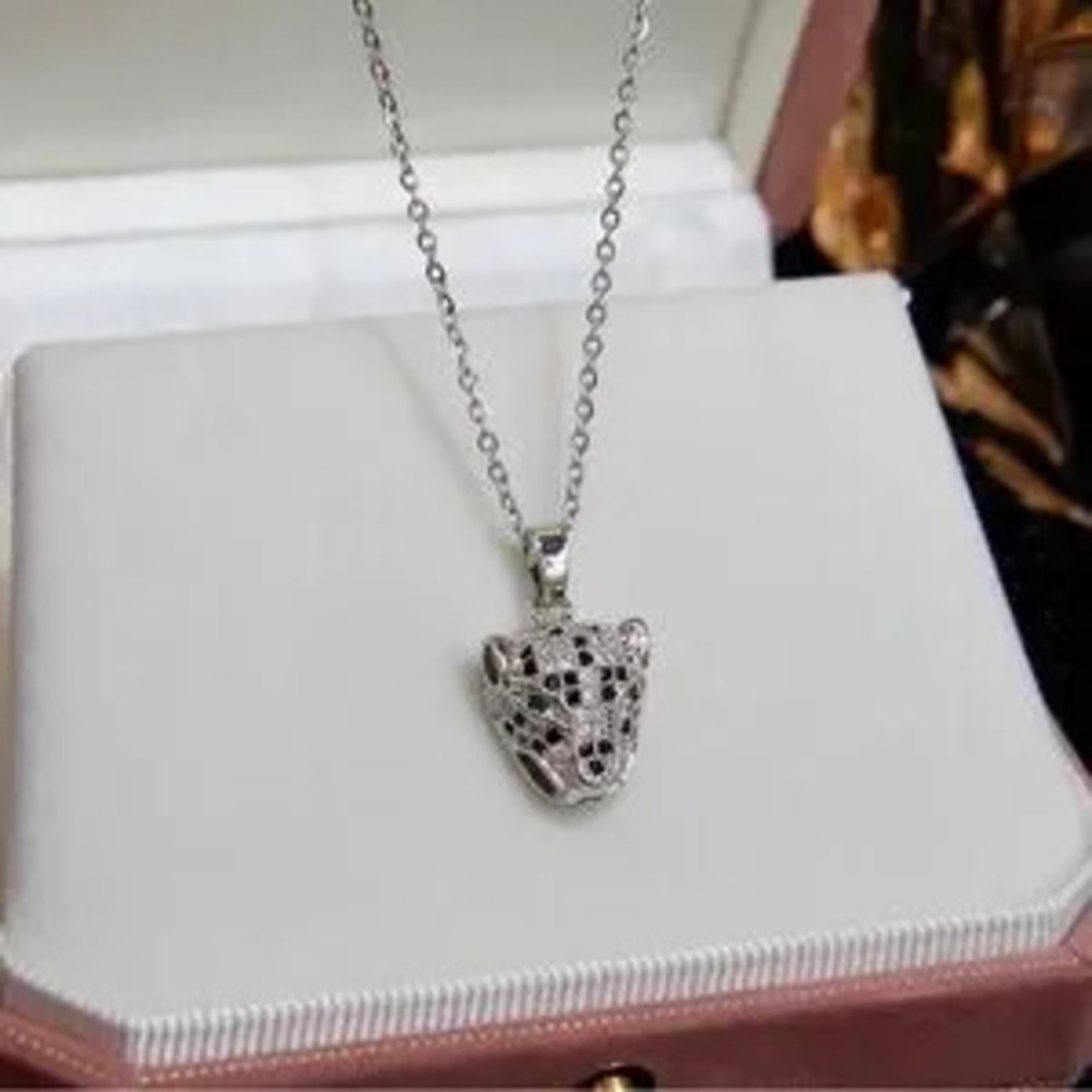18K White Gold Plated Zircon & Emerald Inlay Cheetah/Leopard Head Necklace